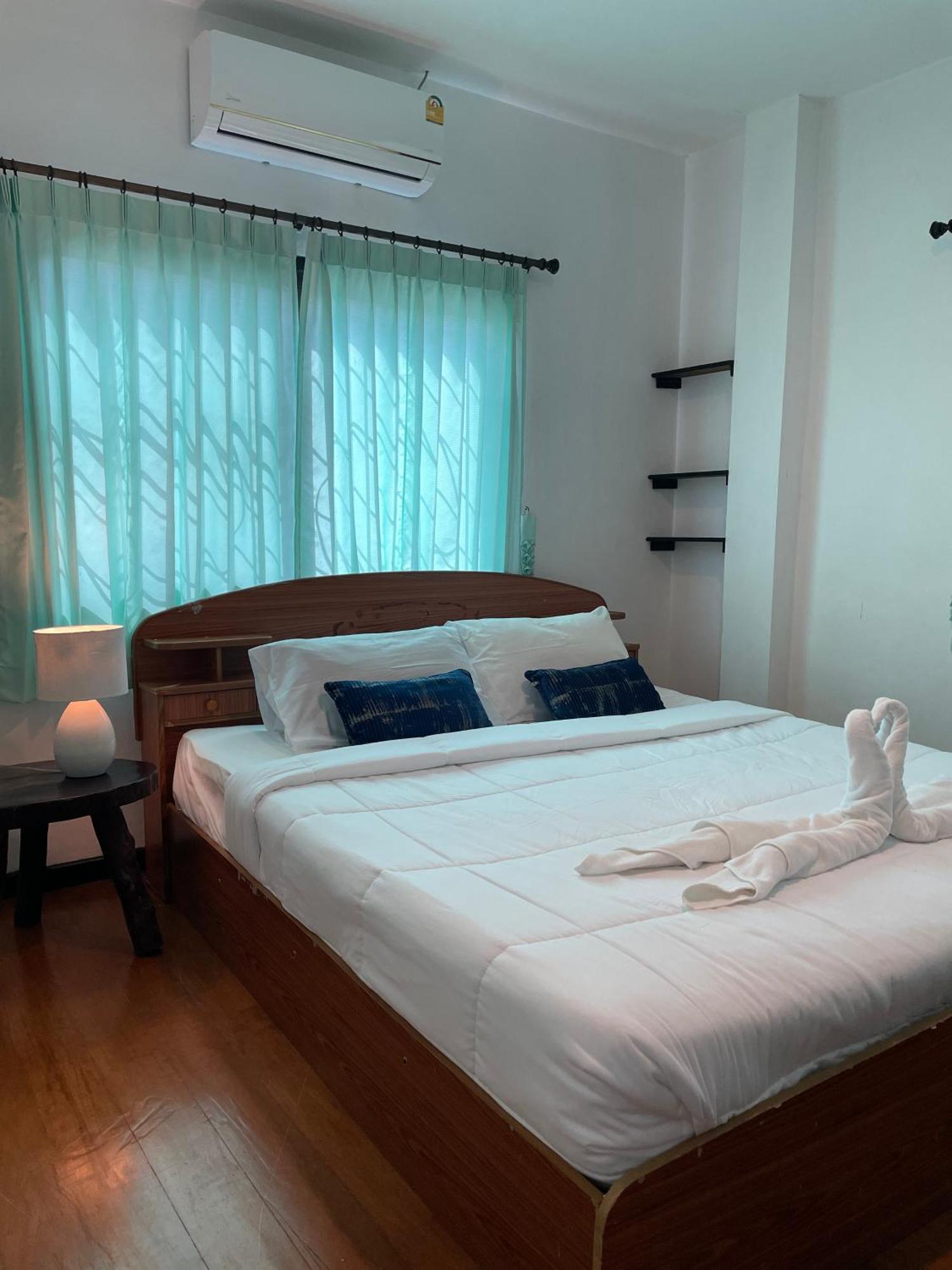 Sunrise Beach Villa Surat Thani Oda fotoğraf