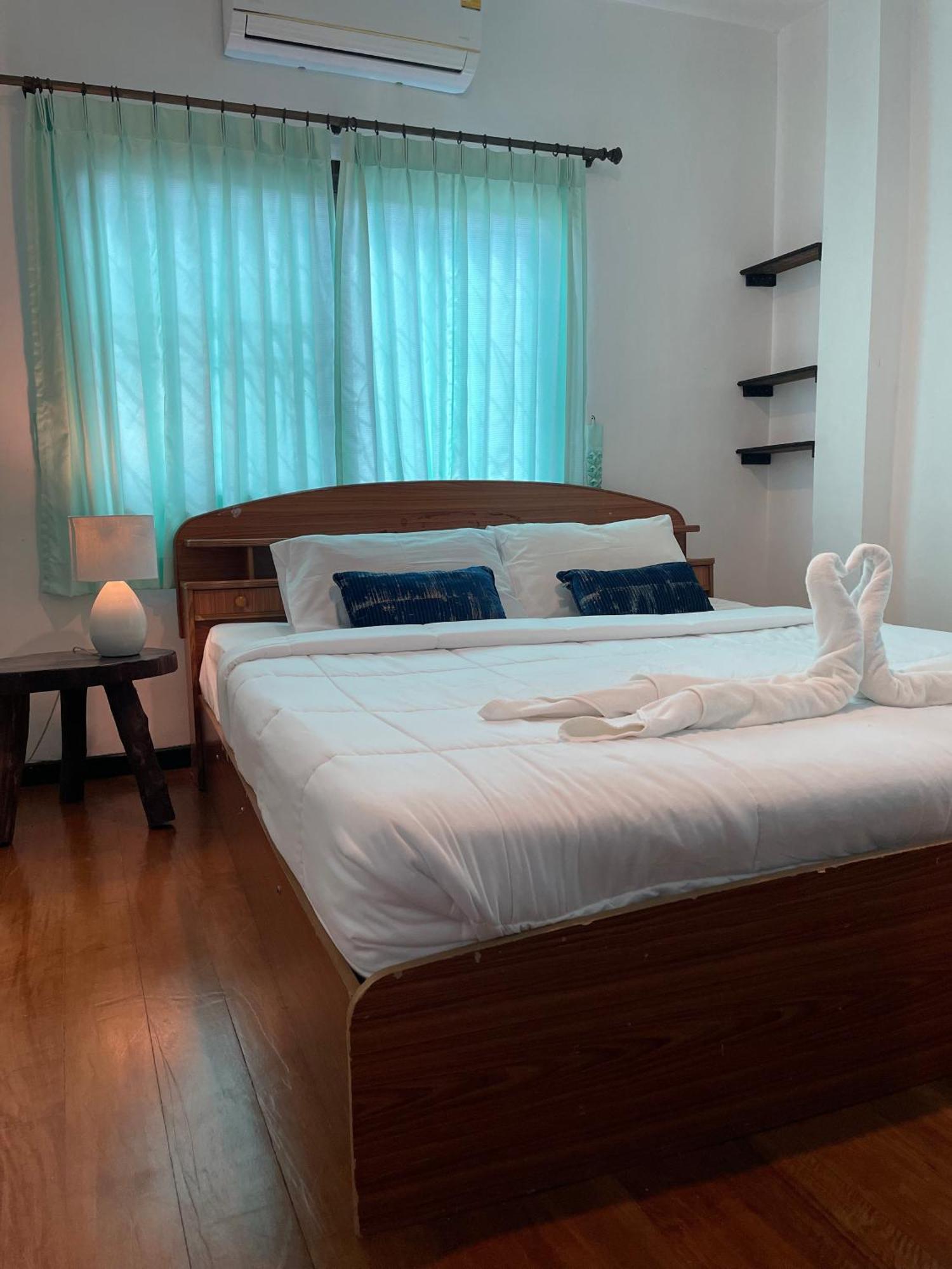 Sunrise Beach Villa Surat Thani Oda fotoğraf