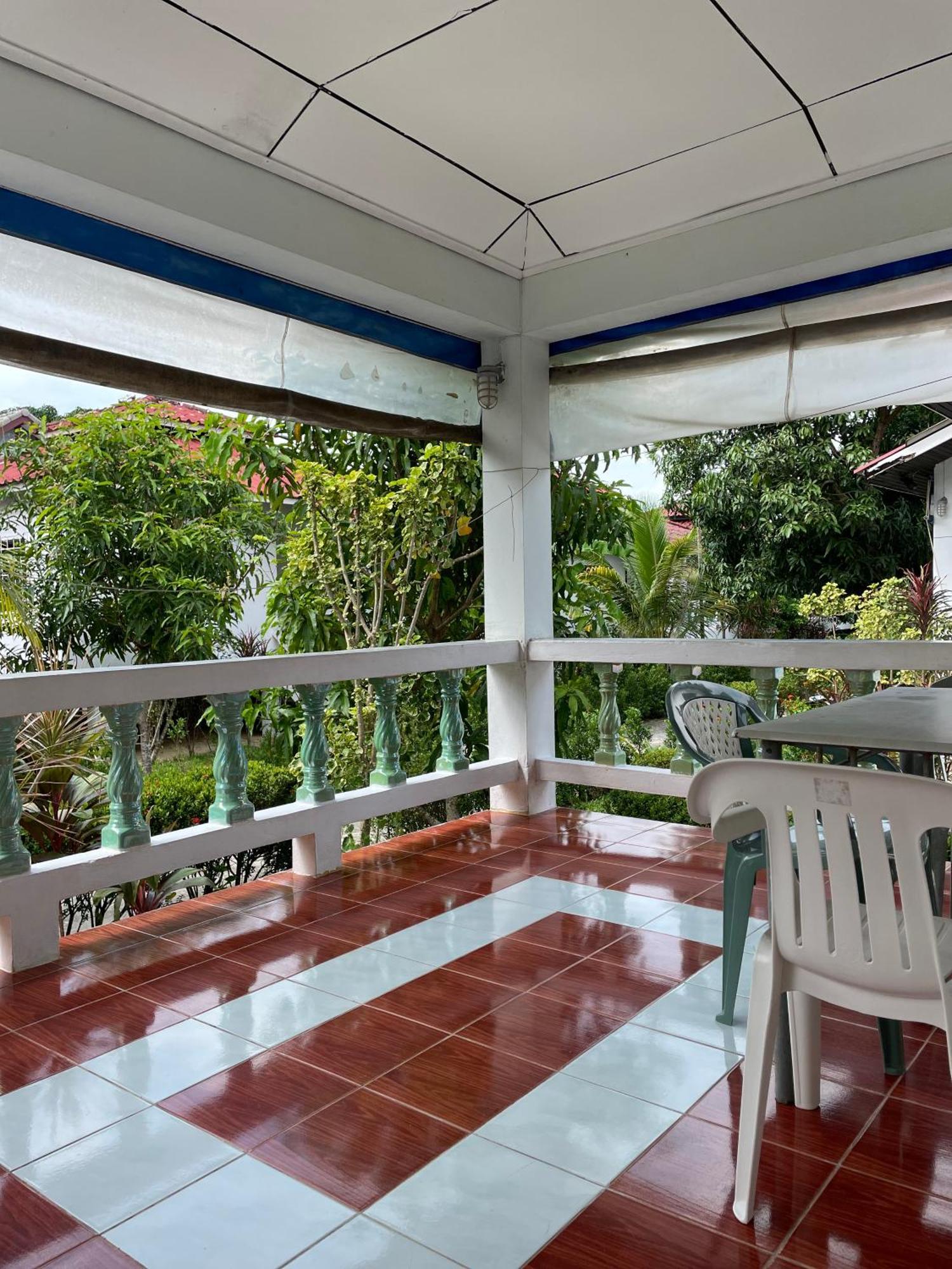 Sunrise Beach Villa Surat Thani Oda fotoğraf