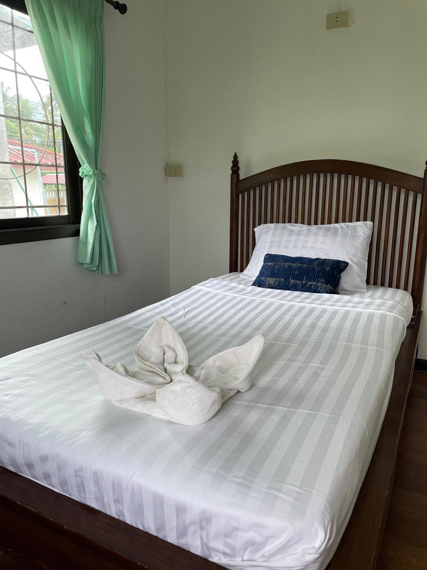 Sunrise Beach Villa Surat Thani Oda fotoğraf